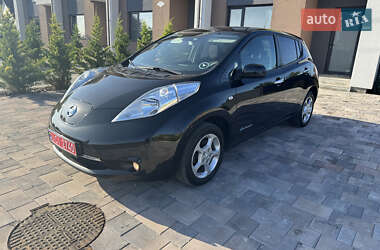 Хэтчбек Nissan Leaf 2016 в 