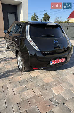 Хэтчбек Nissan Leaf 2016 в 