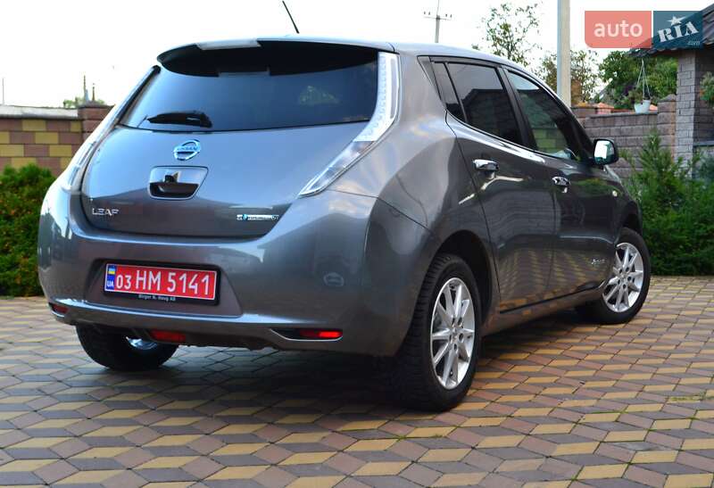 Хэтчбек Nissan Leaf 2015 в Сарнах