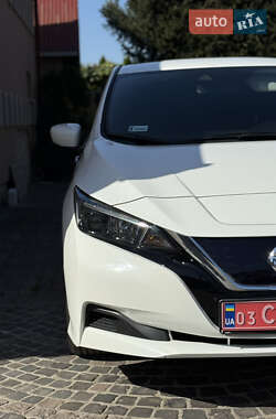 Хэтчбек Nissan Leaf 2021 в 