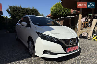 Хэтчбек Nissan Leaf 2021 в 