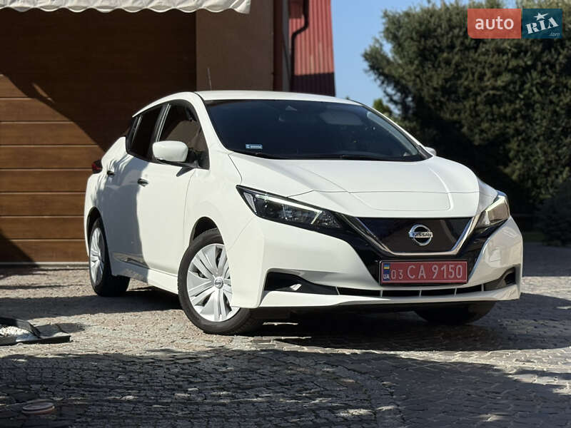 Хэтчбек Nissan Leaf 2021 в 