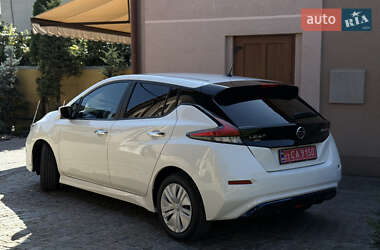 Хэтчбек Nissan Leaf 2021 в 