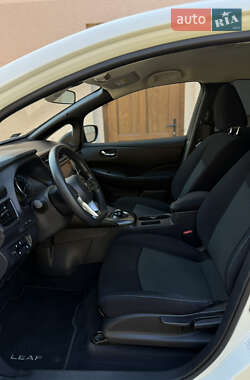 Хэтчбек Nissan Leaf 2021 в 