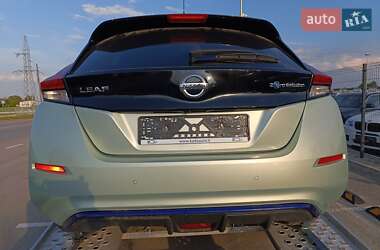 Хэтчбек Nissan Leaf 2018 в 