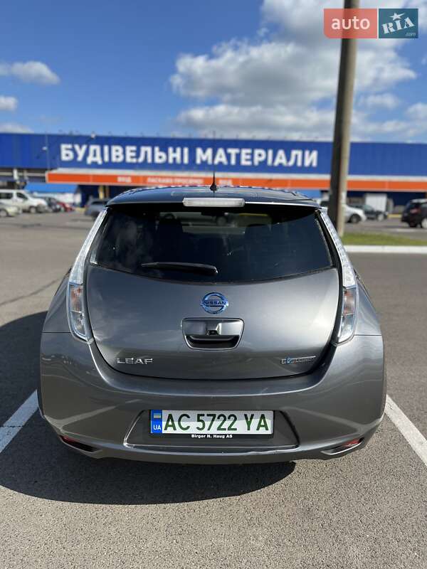 Хэтчбек Nissan Leaf 2016 в Луцке