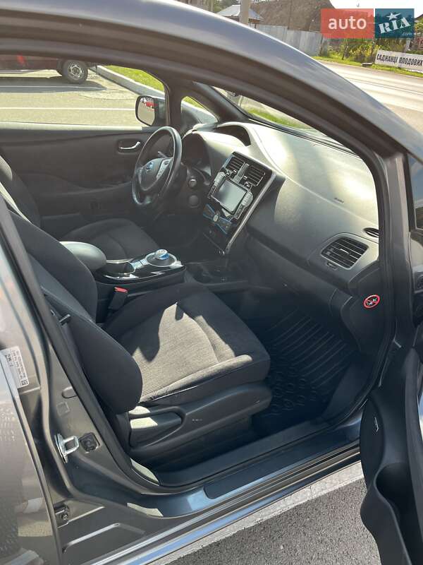 Хэтчбек Nissan Leaf 2016 в Луцке