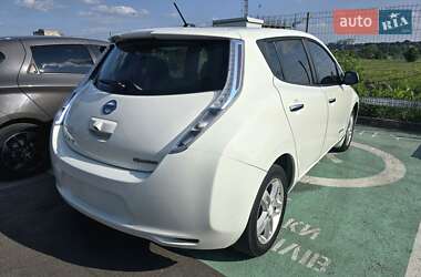 Хэтчбек Nissan Leaf 2017 в 