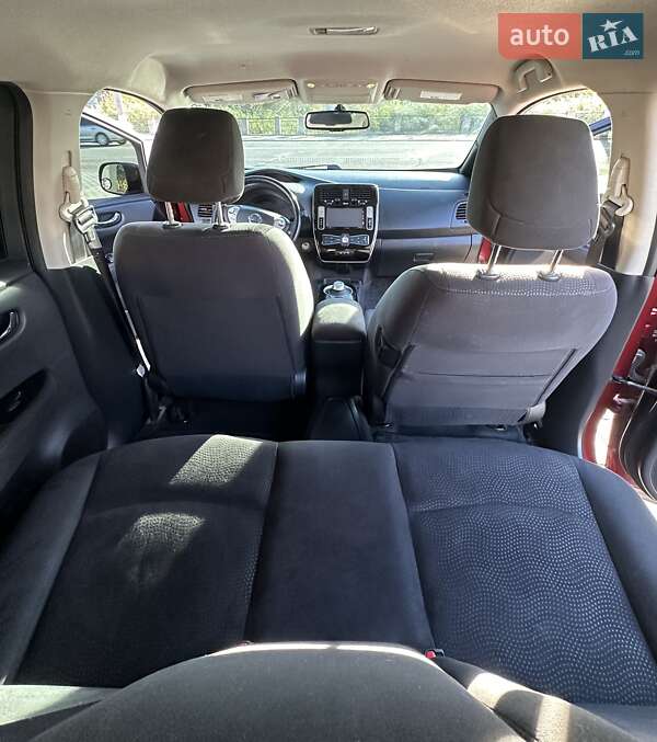 Хетчбек Nissan Leaf 2013 в Кропивницькому фото 26 Хетчбек Nissan Leaf 2013 в Кропивницькому