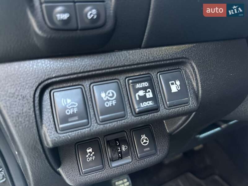 Хэтчбек Nissan Leaf 2016 в Житомире фото 12 Хэтчбек Nissan Leaf 2016 в Житомире