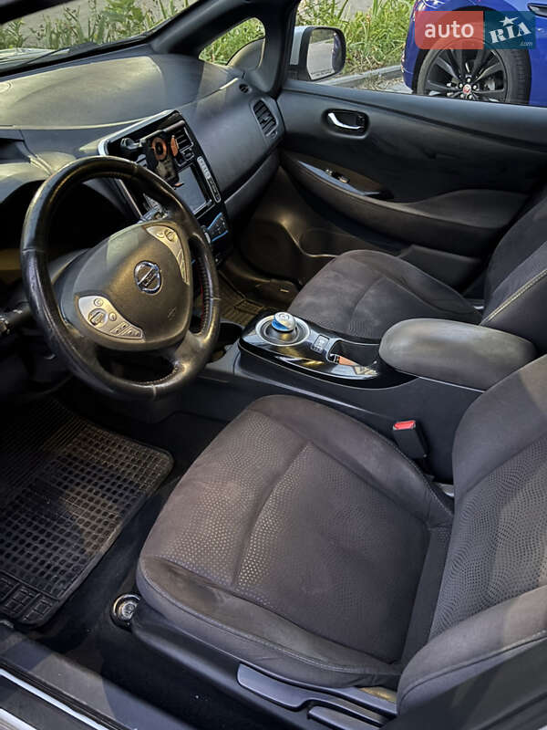 Хетчбек Nissan Leaf 2013 в Рівному