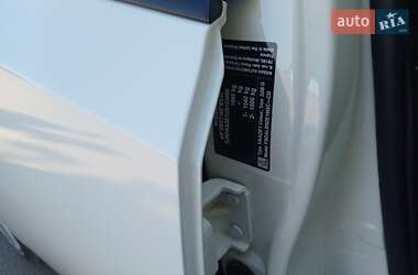 Хэтчбек Nissan Leaf 2022 в 