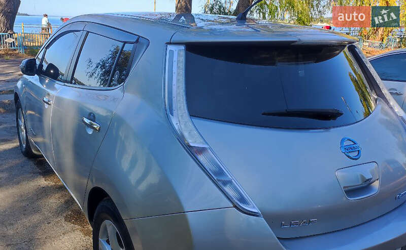 Хэтчбек Nissan Leaf 2011 в Запорожье фото 2 Хэтчбек Nissan Leaf 2011 в Запорожье