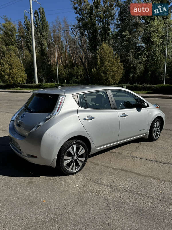 Хэтчбек Nissan Leaf 2014 в Харькове