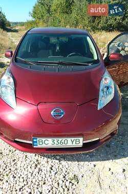 Хэтчбек Nissan Leaf 2015 в Львове