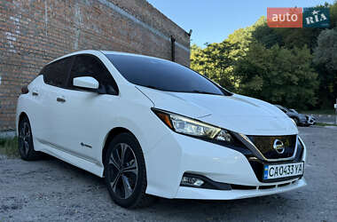 Хэтчбек Nissan Leaf 2018 в Киеве