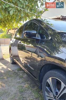 Хетчбек Nissan Leaf 2019 в Дніпрі