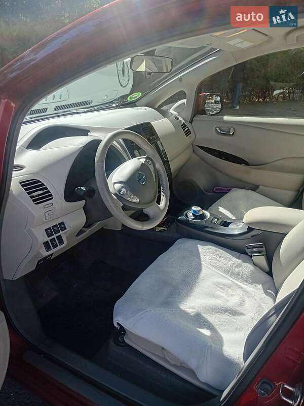 Хэтчбек Nissan Leaf 2011 в Одессе фото 5 Хэтчбек Nissan Leaf 2011 в Одессе