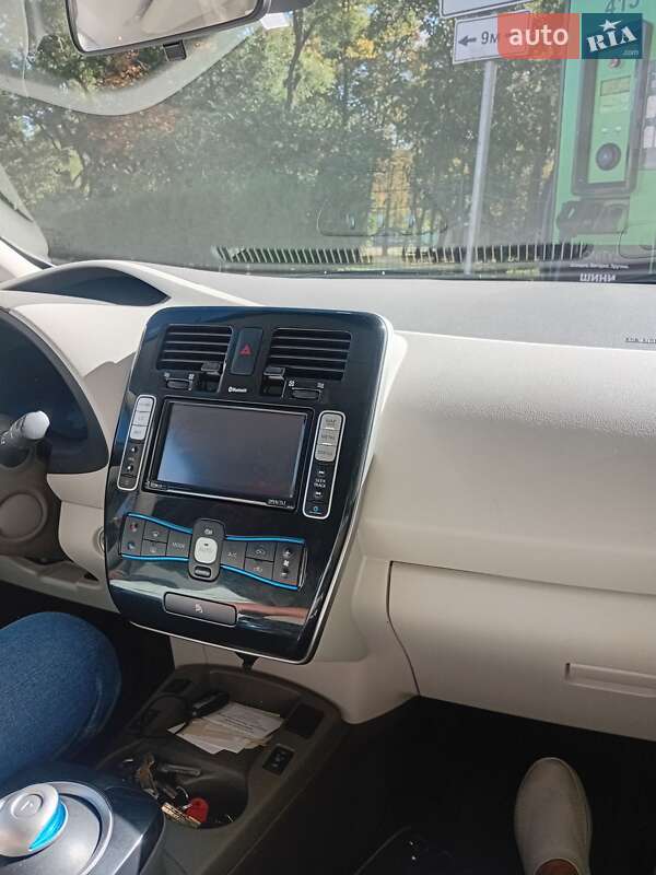 Хэтчбек Nissan Leaf 2011 в Одессе фото 9 Хэтчбек Nissan Leaf 2011 в Одессе