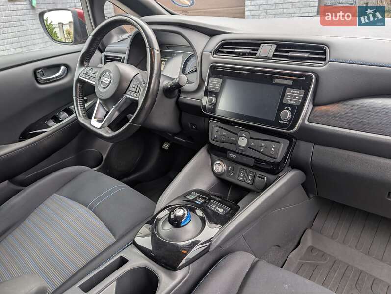 Хэтчбек Nissan Leaf 2018 в Виннице