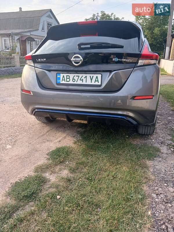 Хэтчбек Nissan Leaf 2022 в Шаргороде