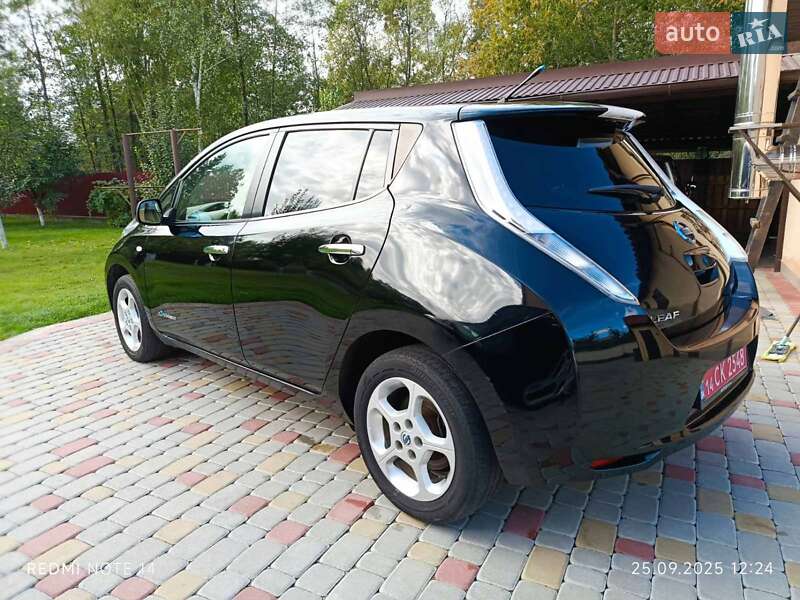 Хэтчбек Nissan Leaf 2011 в Ивано-Франковске