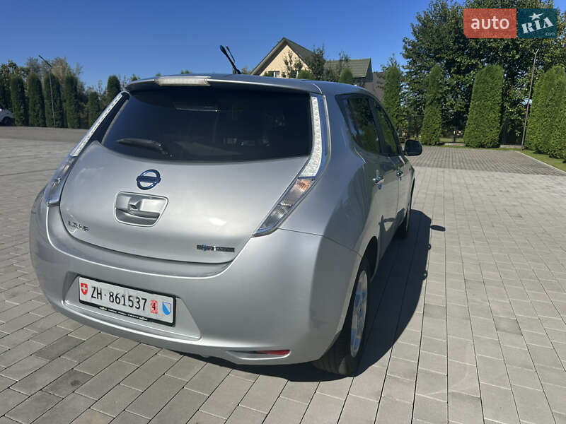 Хэтчбек Nissan Leaf 2011 в Луцке