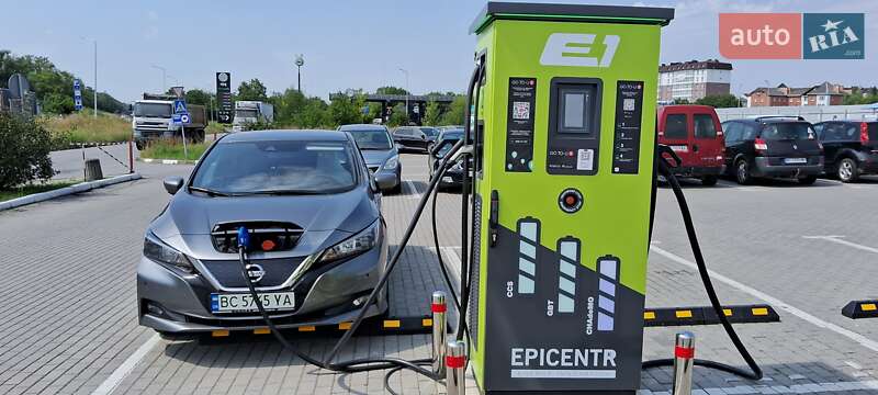 Хэтчбек Nissan Leaf 2021 в Стрые