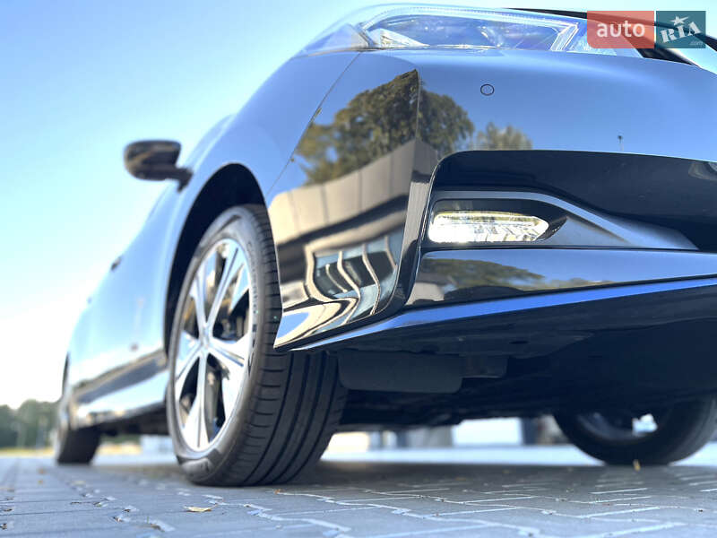 Хэтчбек Nissan Leaf 2019 в Владимире фото 12 Хэтчбек Nissan Leaf 2019 в Владимире