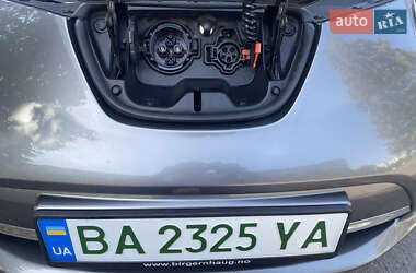 Хэтчбек Nissan Leaf 2014 в 