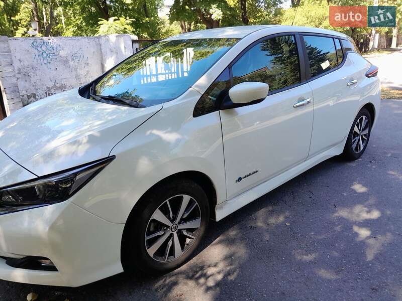 Хэтчбек Nissan Leaf 2018 в Днепре фото 12 Хэтчбек Nissan Leaf 2018 в Днепре