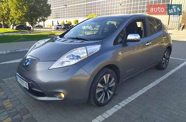 Хетчбек Nissan Leaf 2015 в Луцьку