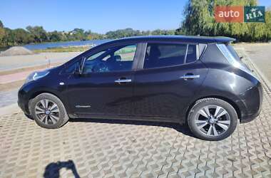 Хэтчбек Nissan Leaf 2013 в 