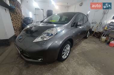 Хетчбек Nissan Leaf 2015 в Рівному
