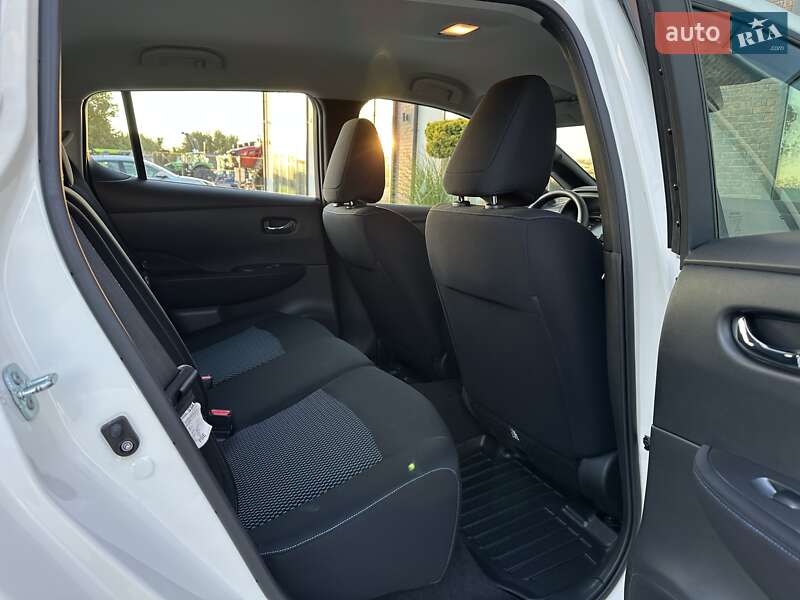 Хэтчбек Nissan Leaf 2019 в Тернополе