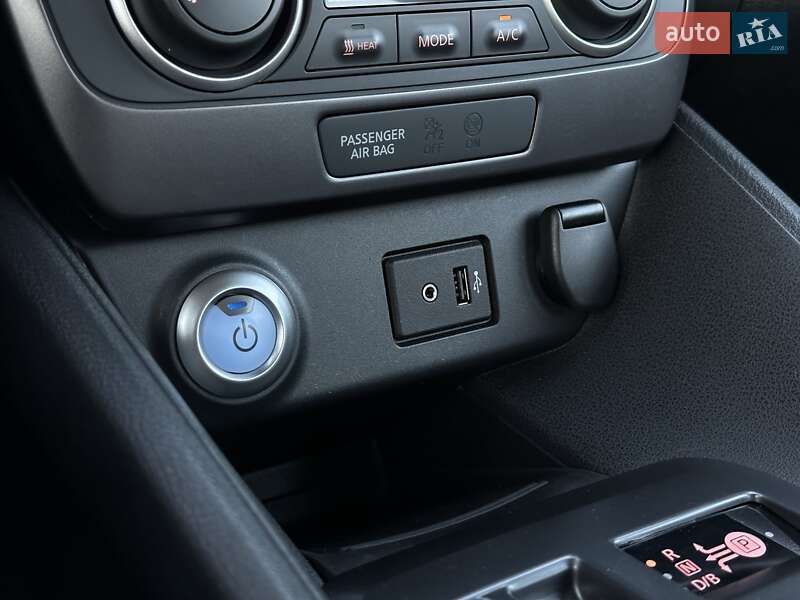 Хэтчбек Nissan Leaf 2019 в Тернополе