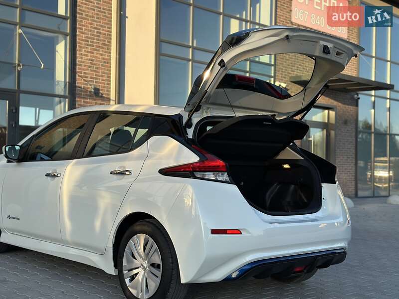 Хэтчбек Nissan Leaf 2019 в Тернополе