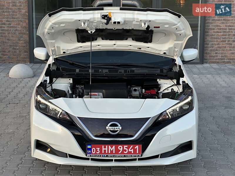 Хэтчбек Nissan Leaf 2019 в Тернополе