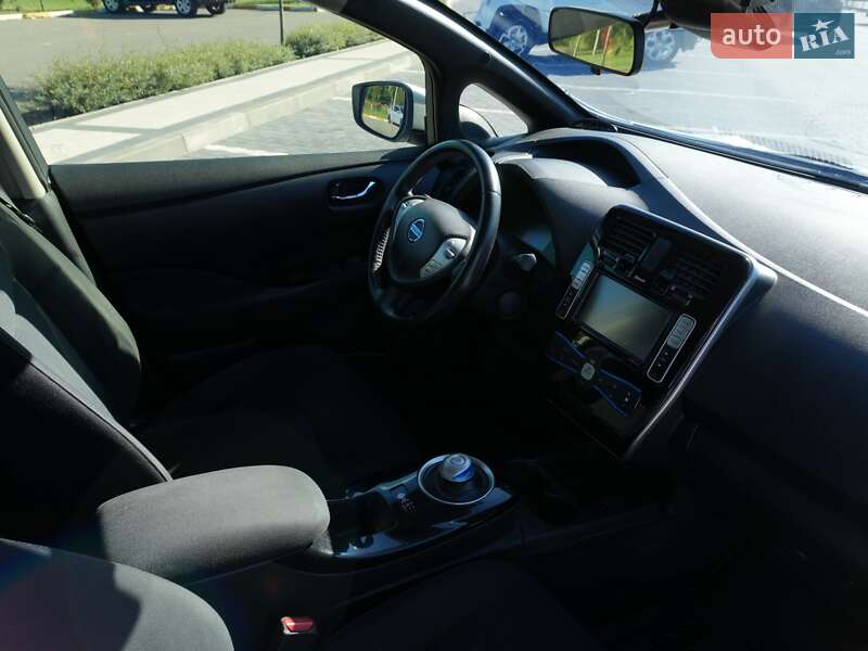 Хэтчбек Nissan Leaf 2017 в Ирпене
