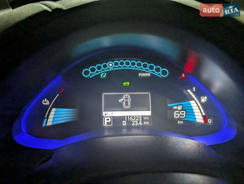 Хэтчбек Nissan Leaf 2013 в Виннице