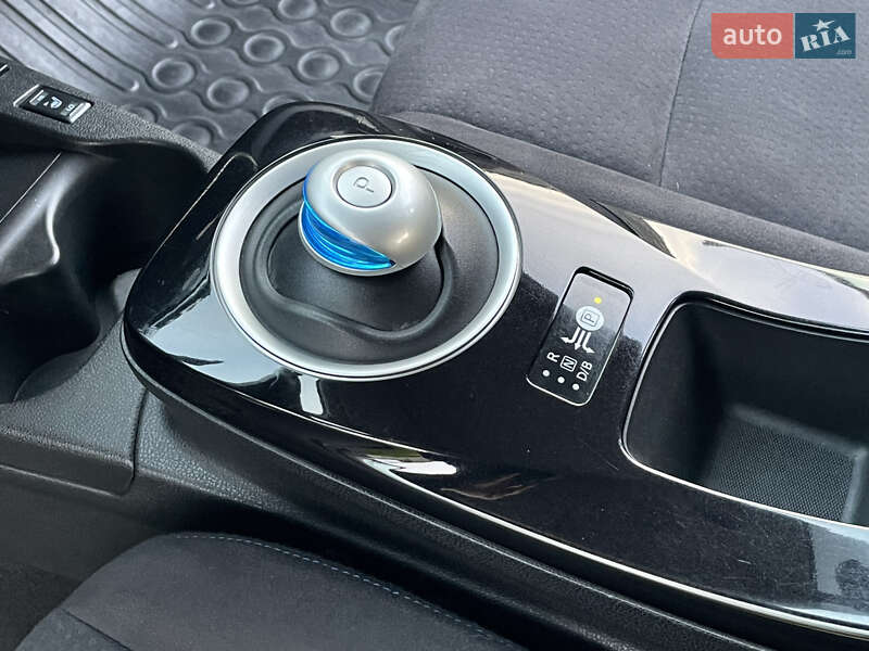 Хэтчбек Nissan Leaf 2014 в Ровно