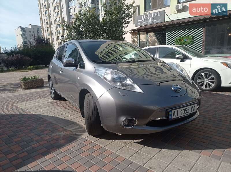 Хэтчбек Nissan Leaf 2013 в Киеве