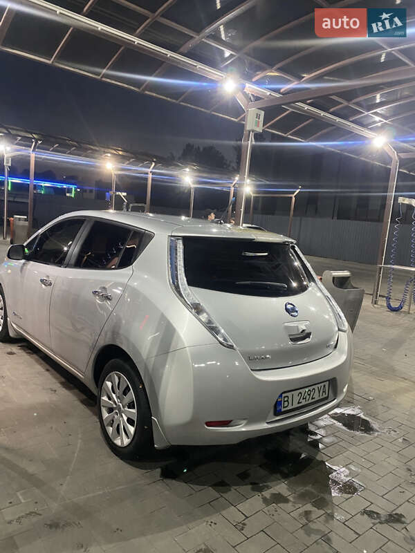 Хэтчбек Nissan Leaf 2014 в Кременчуге фото 5 Хэтчбек Nissan Leaf 2014 в Кременчуге