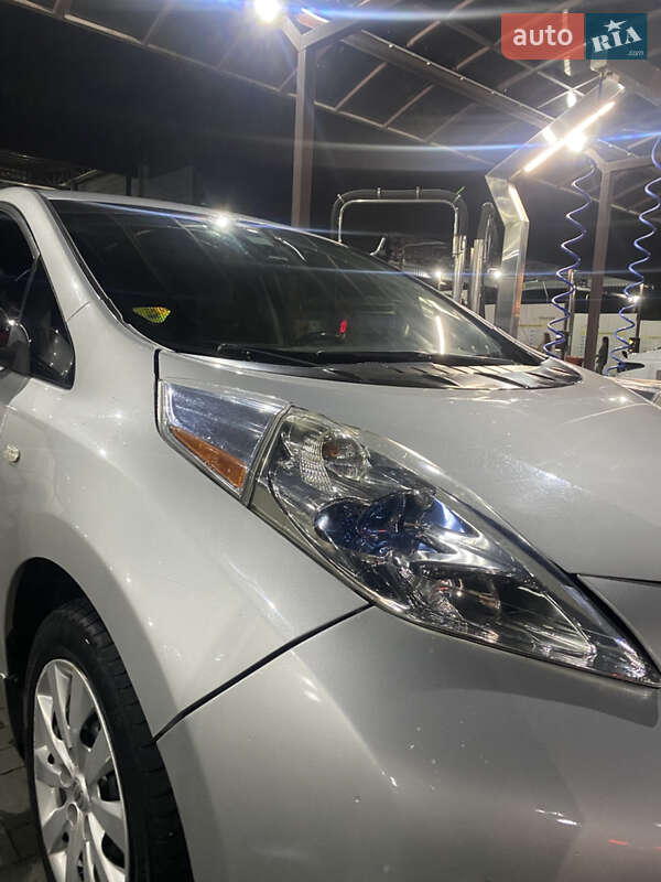 Хэтчбек Nissan Leaf 2014 в Кременчуге фото 11 Хэтчбек Nissan Leaf 2014 в Кременчуге
