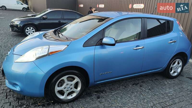 Хэтчбек Nissan Leaf 2013 в Киеве фото 2 Хэтчбек Nissan Leaf 2013 в Киеве