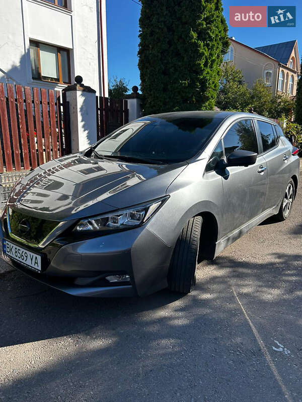 Хэтчбек Nissan Leaf 2020 в Ровно