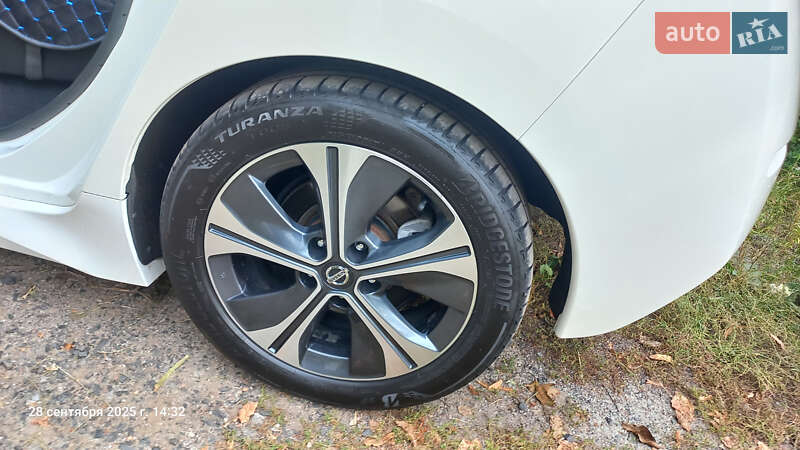 Хетчбек Nissan Leaf 2018 в Полтаві