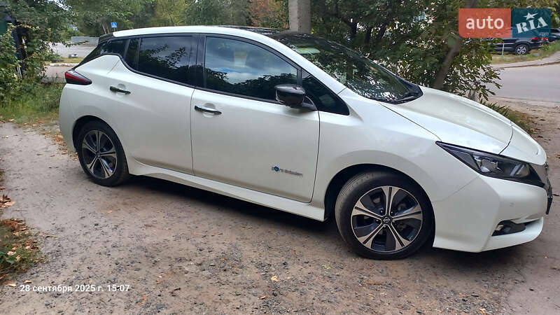 Хетчбек Nissan Leaf 2018 в Полтаві