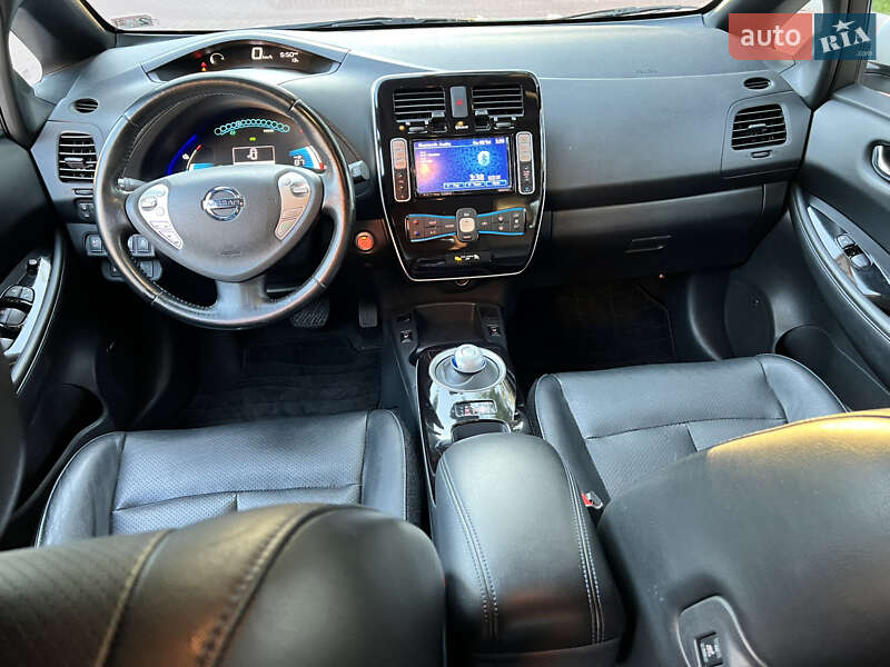 Хетчбек Nissan Leaf 2013 в Кременчуці