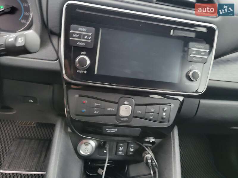 Хэтчбек Nissan Leaf 2018 в Виннице фото 9 Хэтчбек Nissan Leaf 2018 в Виннице
